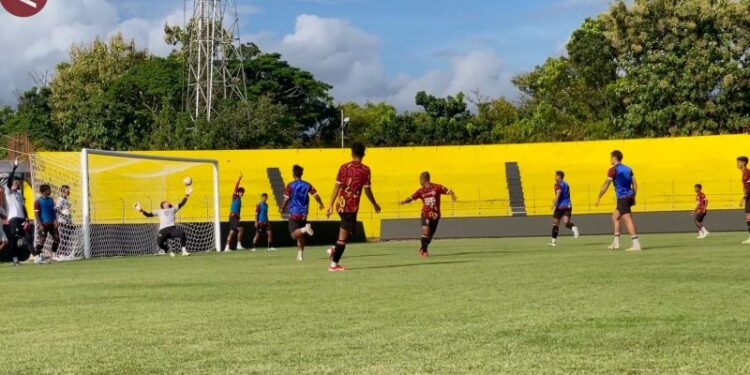 Chaby dipastikan absen saat Semen Padang FC tantang Persija Jakarta