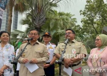 Pemprov Jakarta Tebus 117 Ijazah yang Ditahan Sekolah Pakai Dana Zakat