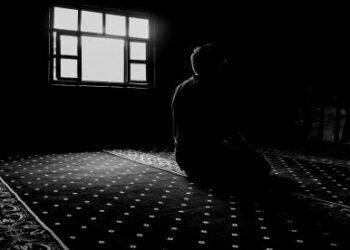 Kebersamaan dalam Ibadah: Jadwal Sholat Hari Ini di Makassar, 26 April 2025