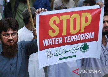 Air jadi senjata geopolitik baru di tengah krisis Kashmir