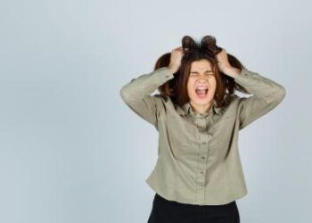 Tiga Kebiasaan Bikin Rambut Rusak, Setop Sekarang Biar Nggak Nyesel