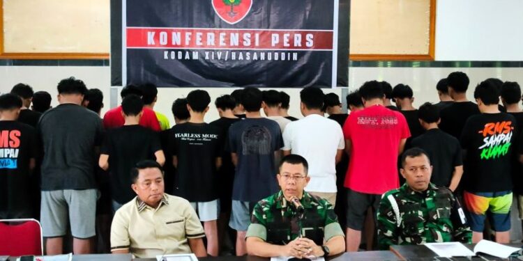 Kodam XIV/Hasanuddin bongkar sindikat penipuan daring di Sidrap