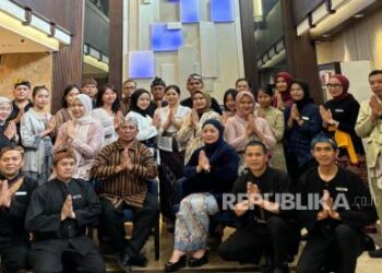 Grand Dafam Braga Bandung Tunjukkan Cinta Budaya Lewat Busana Daerah