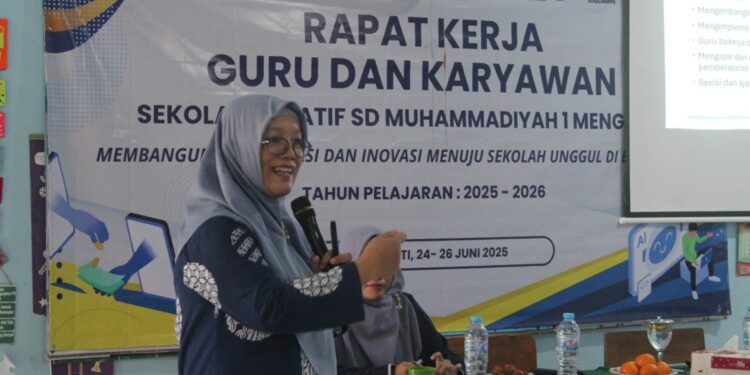 Pendekatan Pembelajaran Mendalam Dibahas dalam Raker Sekolah Kreatif Menganti