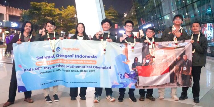 Kemendikdasmen Sukses Bina Siswa Indonesia hingga Berprestasi di IMO 2025