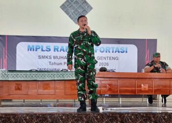 Wakil Danramil 0825/04 Genteng Banyuwangi Beri Motivasi Siswa Baru SMK Muda Genteng