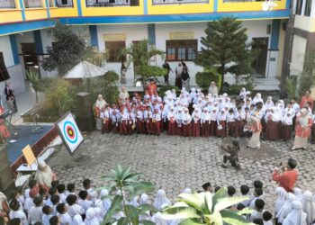 Ekstra Panahan hingga Sedekah Buku Ramaikan MPLS Ramah 2025 SD Muhsida