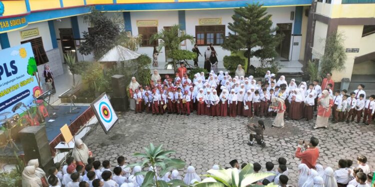 Ekstra Panahan hingga Sedekah Buku Ramaikan MPLS Ramah 2025 SD Muhsida