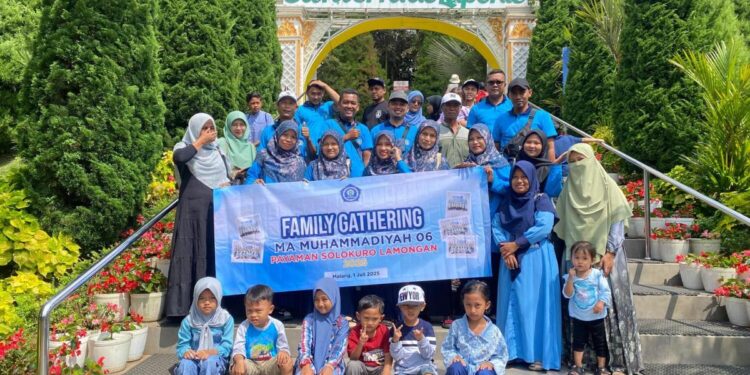 Jelang Tahun Ajaran Baru, MA Muhammadiyah 06 Payaman Solokuro Lamongan Adakan Raker dan Family Gathering