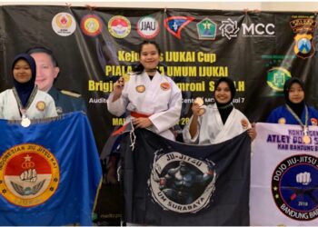 Prestasi Mahasiswa FH UM Surabaya di Kejurnas IJUKAI Cup IV