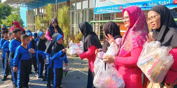 Penutupan MPLS SD Muhammadiyah 1 Krian Berlangsung Meriah