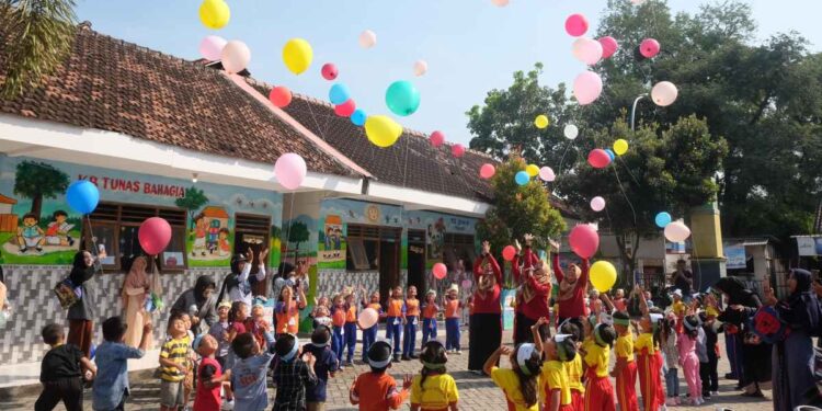 Edukasi Anti Bullying serta Bakti Sosial jadi Penutup MPLS TK DWP Pinggir dan KB Tunas Bahagia