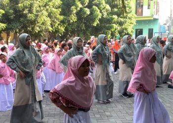 SD Muwri Gresik Adakan Pagi Ceria dalam Rangka HAN 2025