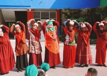 SD Mugres Gelar Pensil Warna Bertemakan Buah