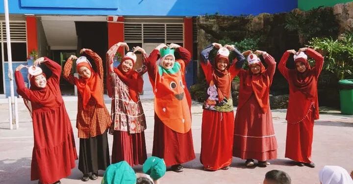 SD Mugres Gelar Pensil Warna Bertemakan Buah