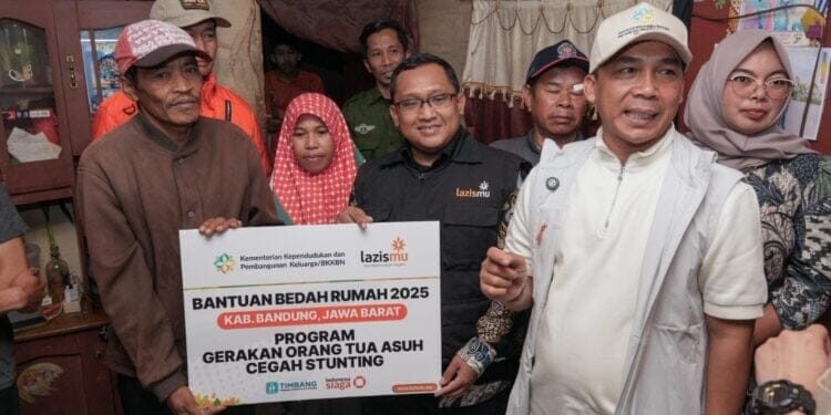 Wihaji dan Lazismu Kunjungi Rumah Tidak Layak Huni, Dukung Pencegahan Stunting di Bandung