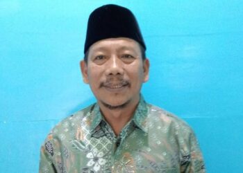 Penjual Bakso di Serambi Masjid, Sambil Jualan Bisa Tetap Shalat Berjamaah