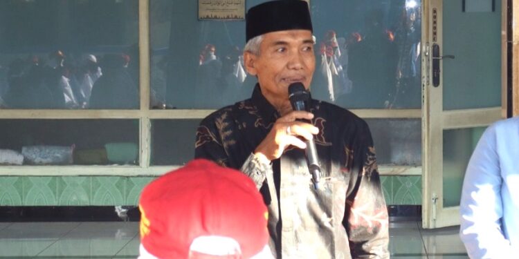 Majelis Dikdasmen PCM Besuki Sampaikan Pesan Penting di Apel Penyambutan Siswa Baru SDTM 1 Besuki