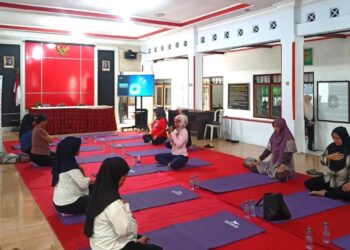 RS Islam Aminah Blitar Gelar Roadshow Yoga untuk Ibu Hamil di Plosokerep