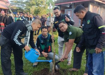 Hijaukan Bumi Perkemahan, BikersMu Korwil Jatim Tanam 100 Pohon Sukun di Glagah Arum Lumajang
