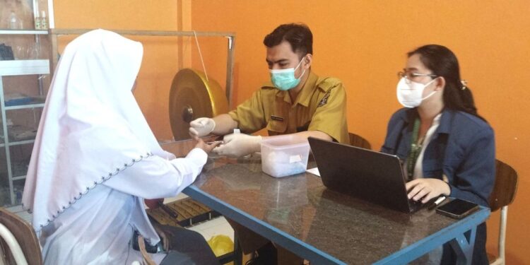 Smamseven Gandeng Puskesmas Kalijudan Gelar Skrining Kesehatan untuk Siswa Kelas X