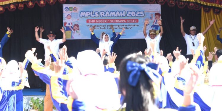 MPLS Ramah Jadi Gerbang Awal Pendidikan Bermakna di Sumbawa