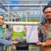 Tim PKM UMJ Serahkan Panel Surya untuk P4S Hidroponik Generik