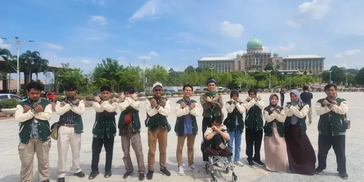 Robotik SMAMX Berlaga di Malaysia, Unjuk Inovasi Anak Negeri