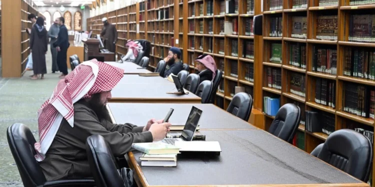 Perpustakaan Masjid Nabawi Jadi Magnet Edukasi Jamaah