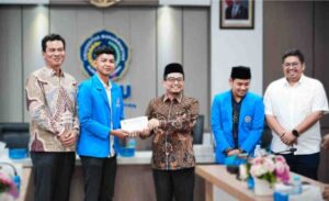 Rektor UMSU Melepas 19 Mahasiswa Ikuti Kompetisi Nasional KKI, MTQ, dan PEKSIMINAS 2026